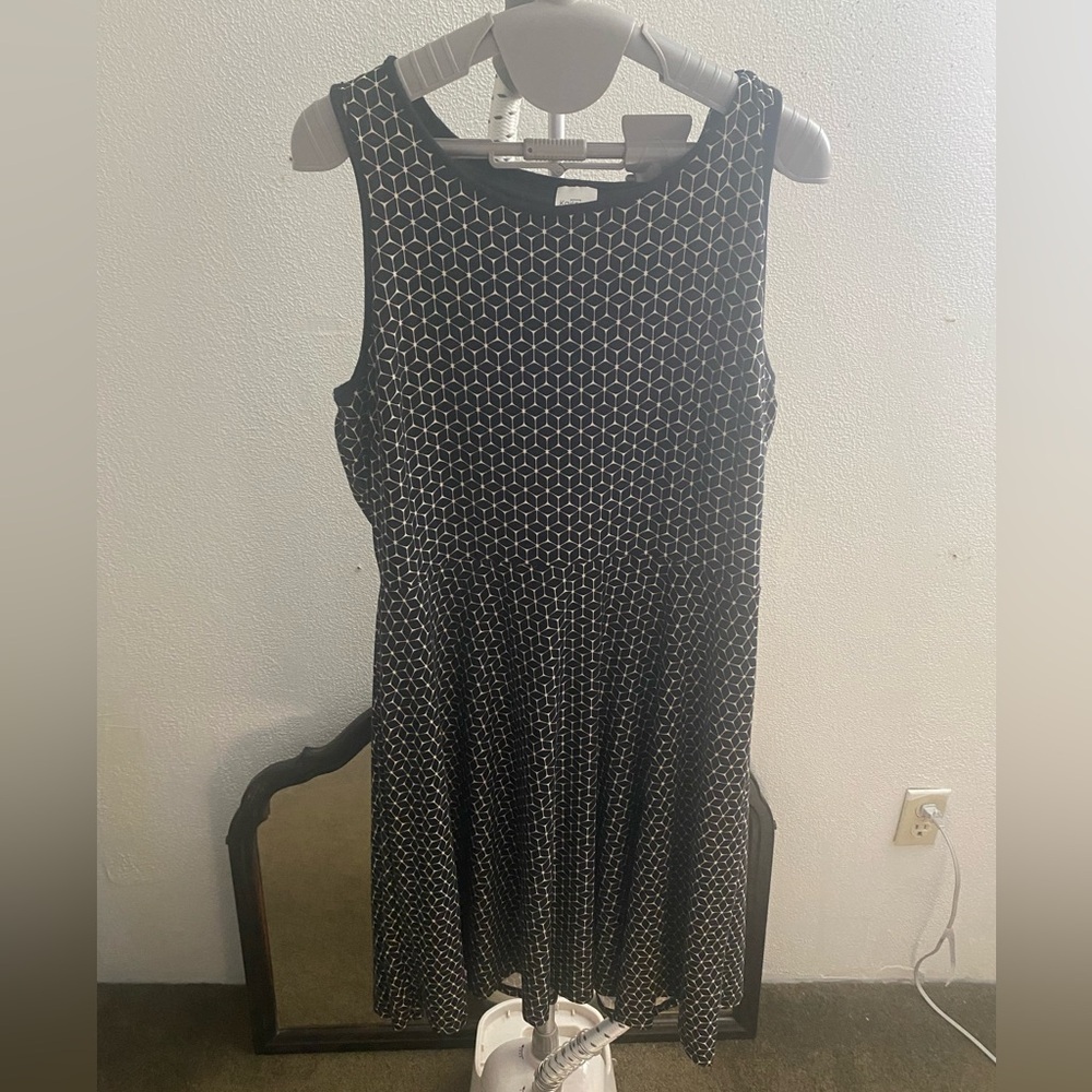 Kaileigh Black Ribbed Sleeveless Midi Dress